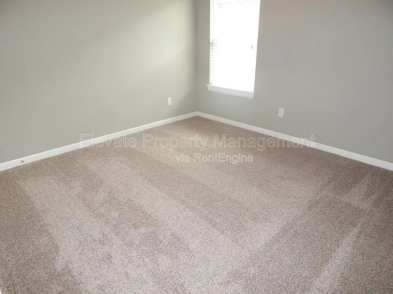 2214 Kintyre Rd — Photo 12