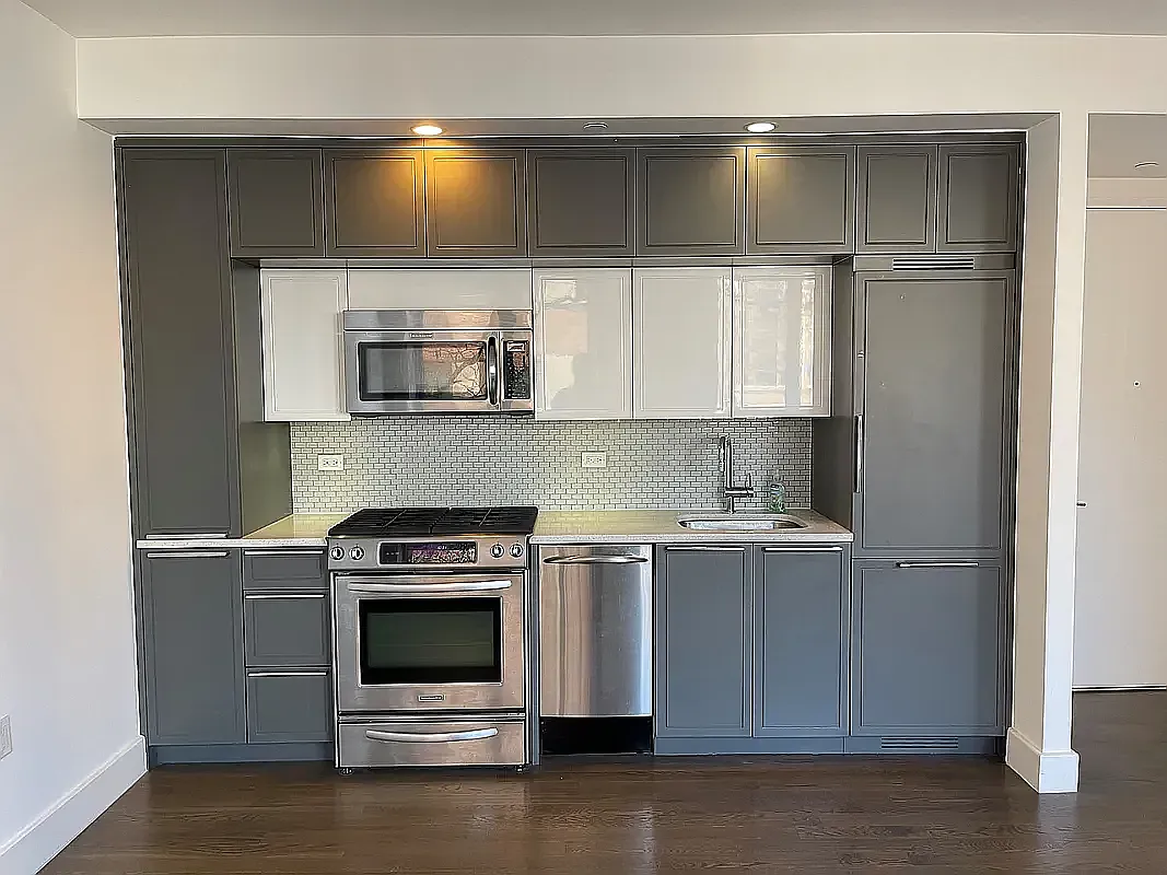 432 West 52nd Street — Photo 3