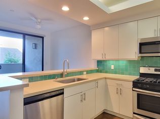 5420 Harold Way #304, Los Angeles, CA 90027