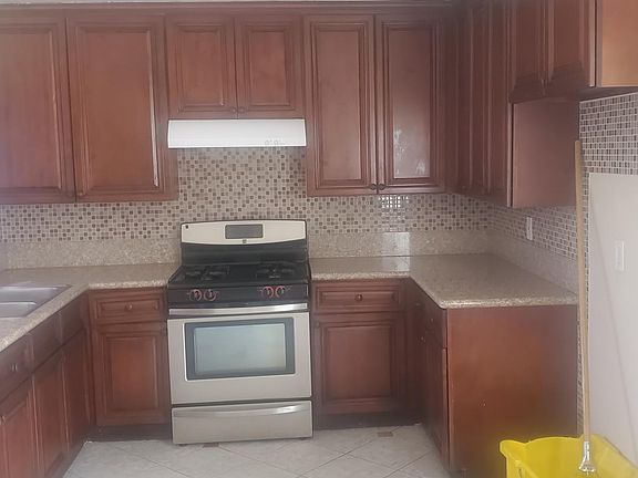 3rd image of 9800 Vesper Ave Unit 166