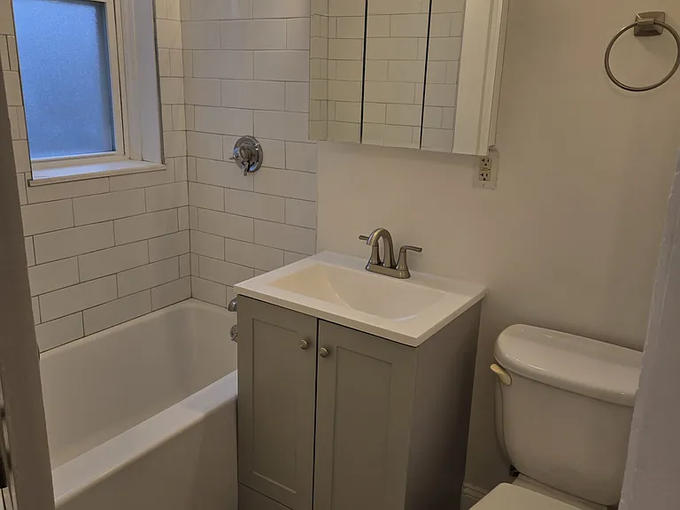 1193 Commonwealth Ave #20 — Photo 8