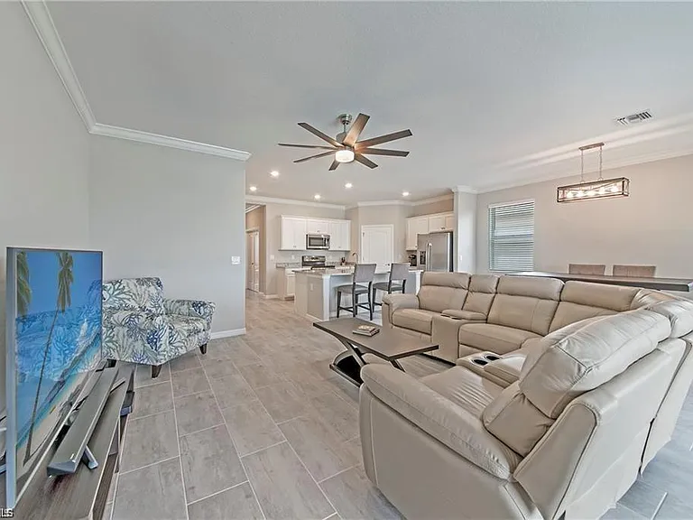 10284 Livorno Dr — Photo 7