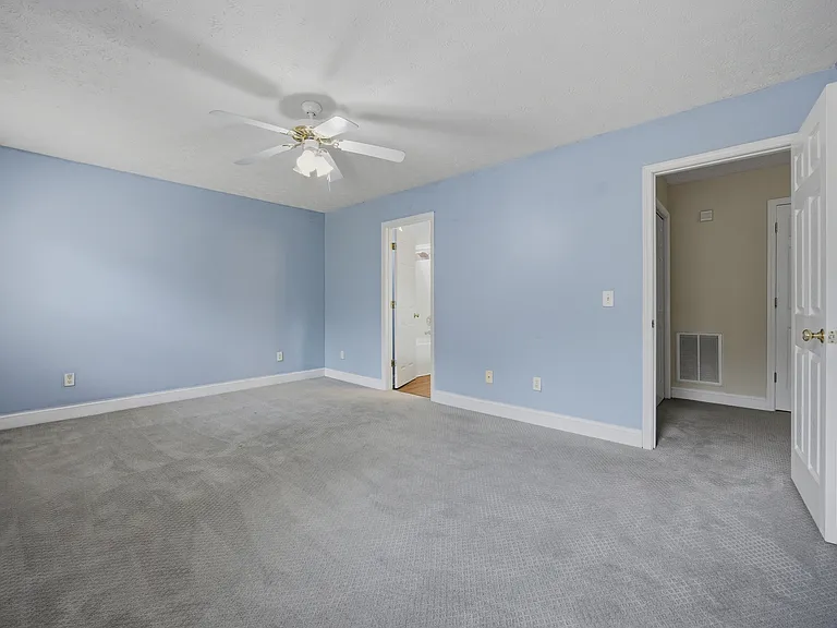 5054 Lancashire Ct — Photo 19