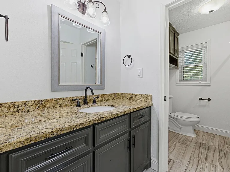 1320 Woodvine Dr — Photo 25