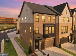 4901 Longmire Way, Chantilly, VA 20152