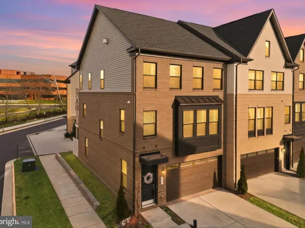 4901 Longmire Way, Chantilly, VA 20152