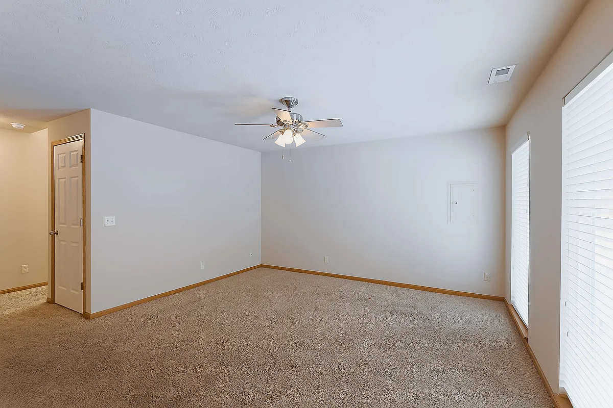 Building Photo - 8815 Venice Ln
