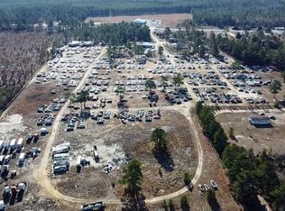 108 Stewart St, Elizabethtown, NC 28337