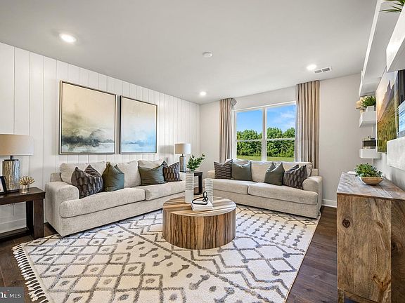 7th image of this home