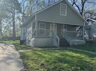 6724 Agnes Ave, Kansas City, MO 64132