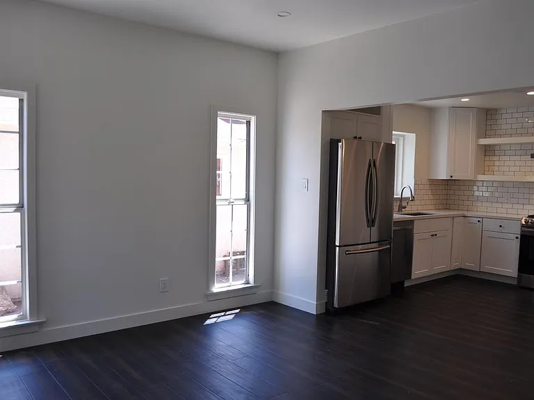3701 S Saint Andrews Pl #1 — Photo 11
