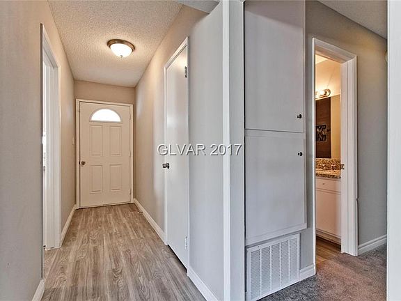 4th image of 305 Pomegranate Cir