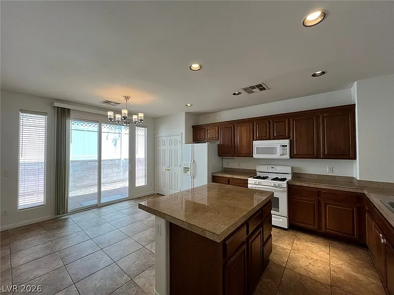 2848 Radiant Flame Ave — Photo 8