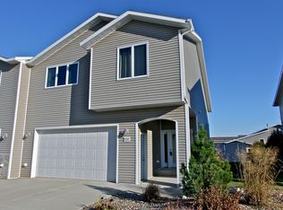 1705 Calgary Loop, Bismarck, ND 58503