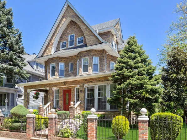 685 East 22nd Street image 37 of 38