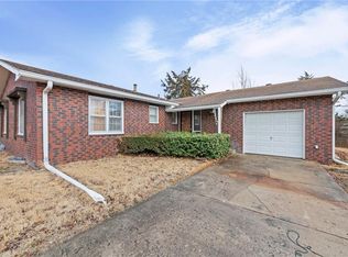 8117 Manning Ave, Raytown, MO 64138