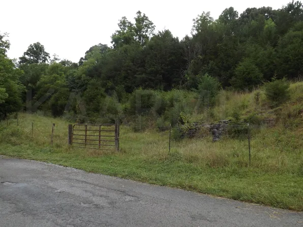 829 Pine Hill Rd, Tazewell, TN 37879