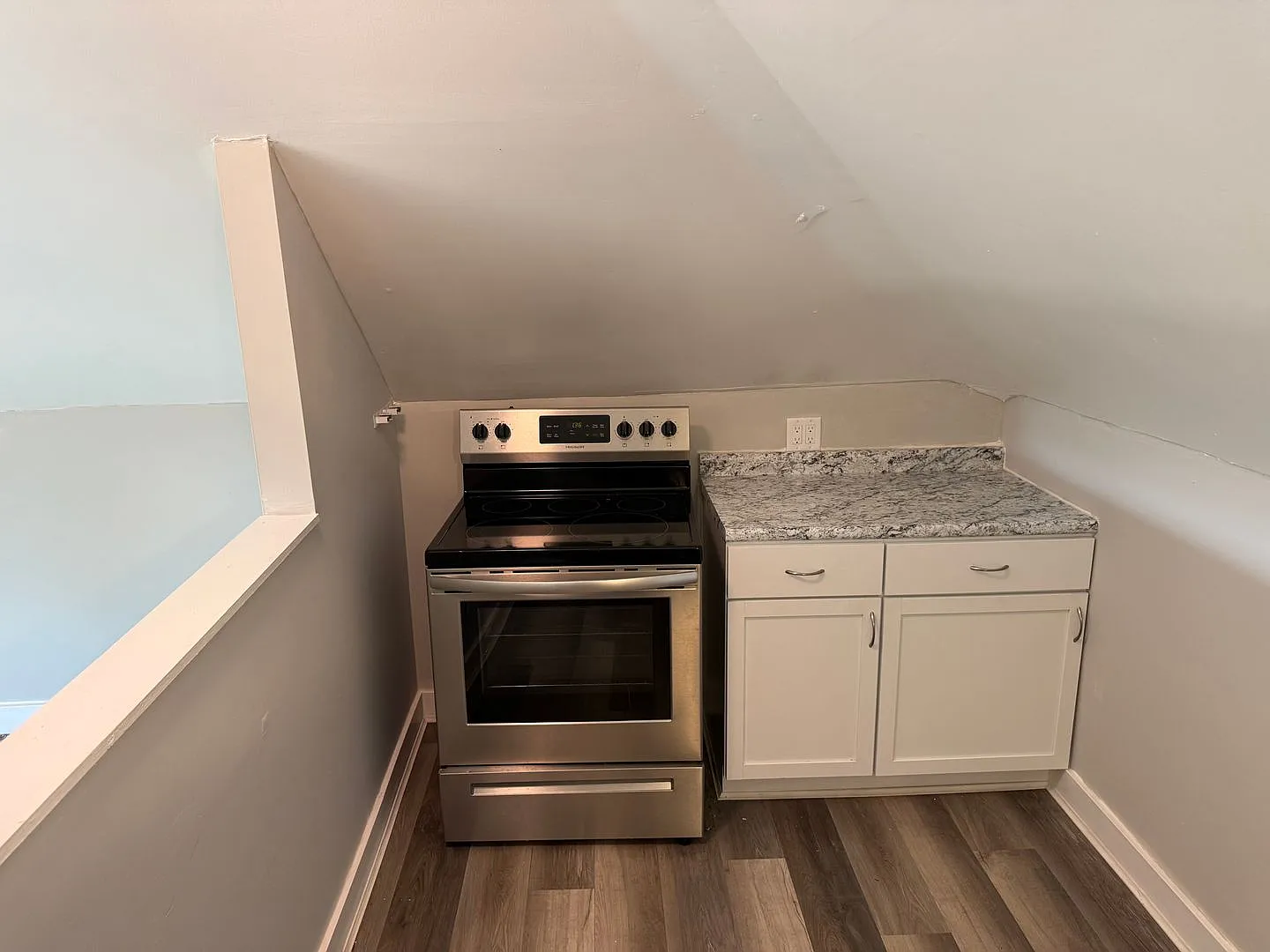1117 N B Street — Photo 4