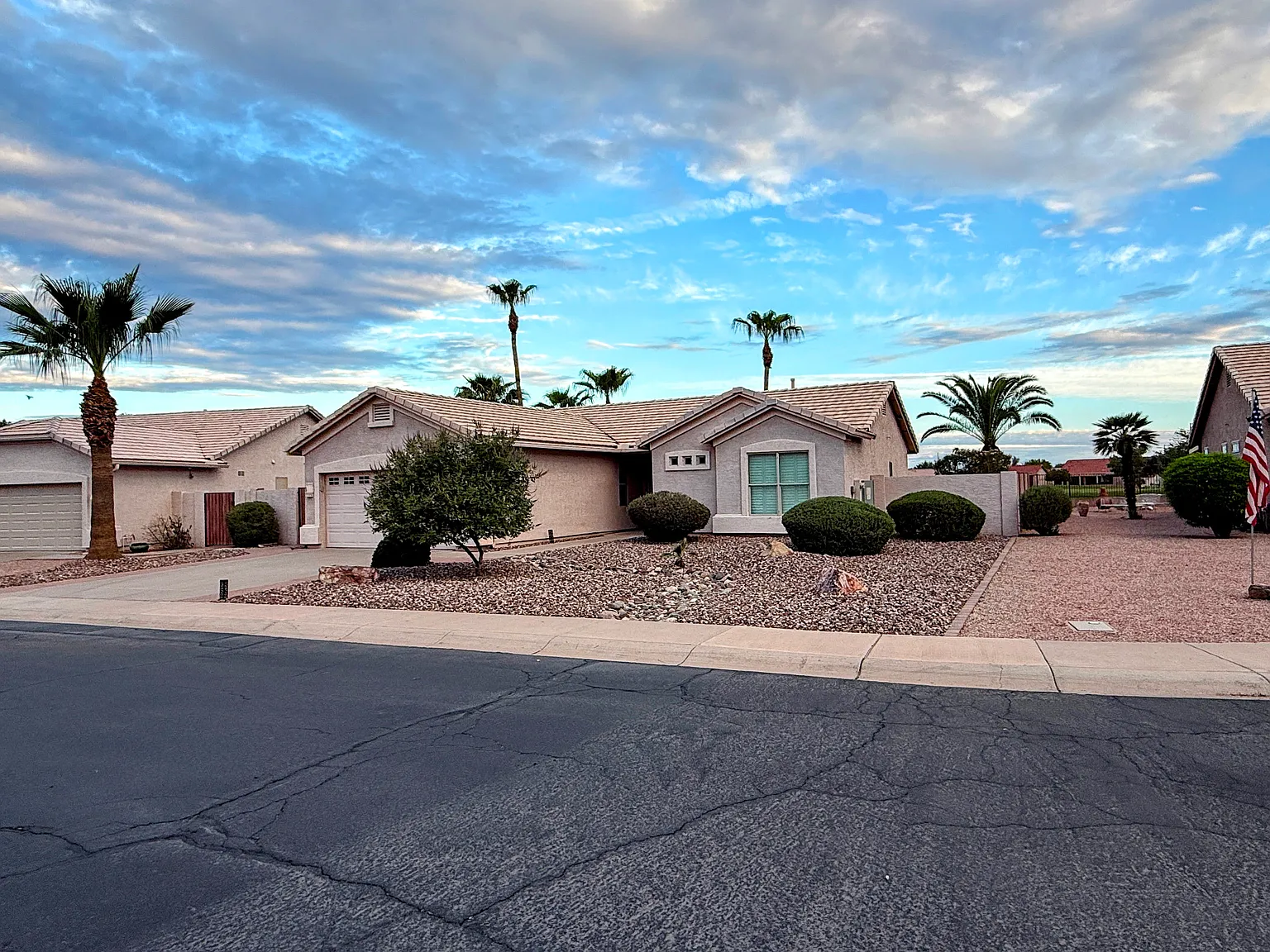 2 bed, 1300 sqft, $4,500 — Photo 3
