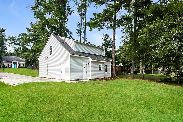 4081 Melrose Dr — Photo 12