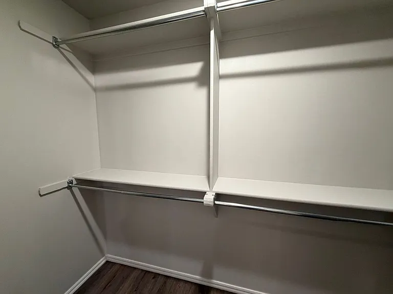 404 Chalk Hill Ct — Photo 37