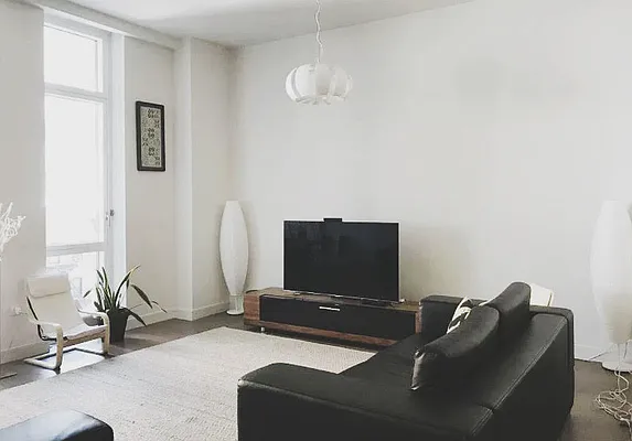 Rented by R New York | media 2