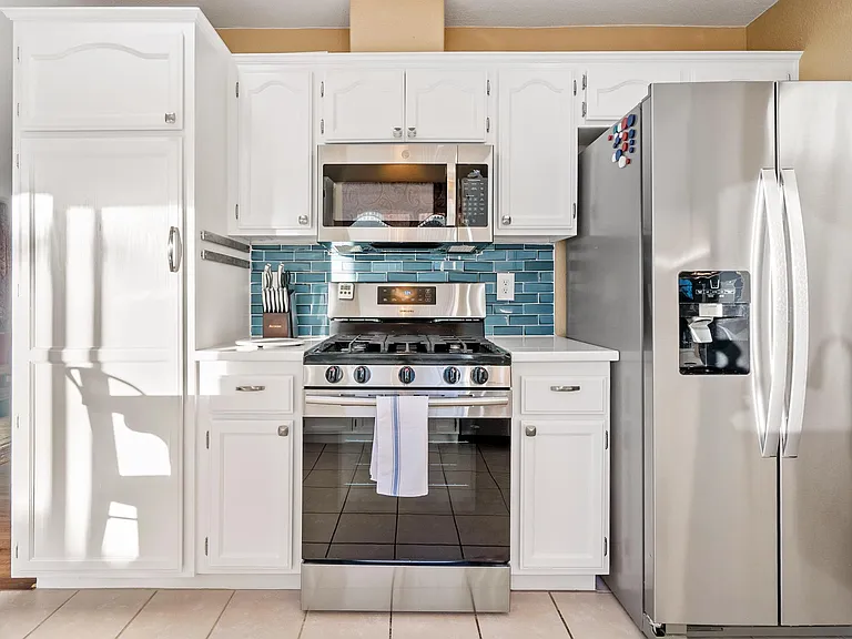 837 Sycamore Canyon Rd — Photo 15