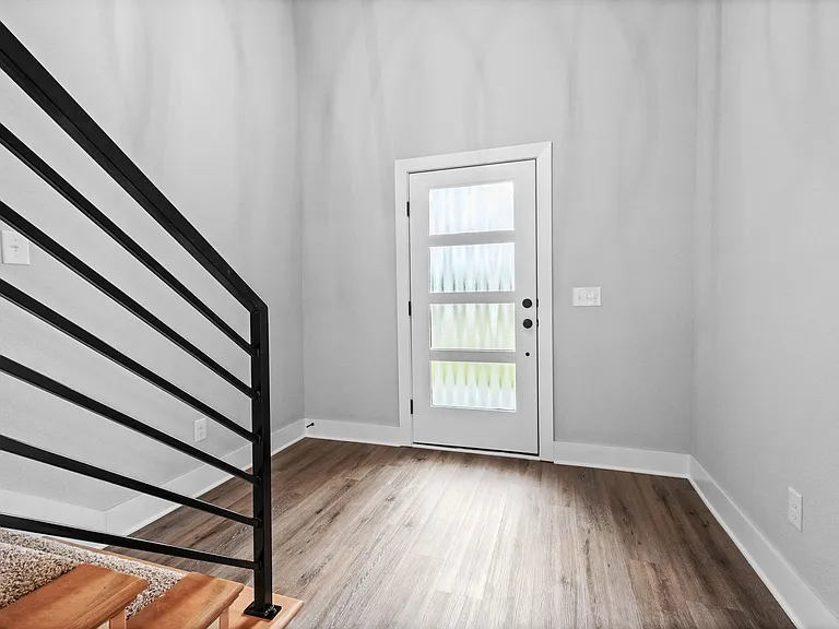 4805 SW Scarlet Oak St — Photo 5