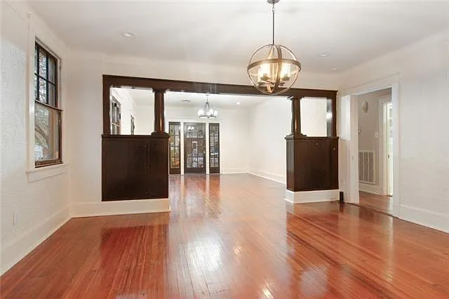 2738 Calhoun St — Photo 11