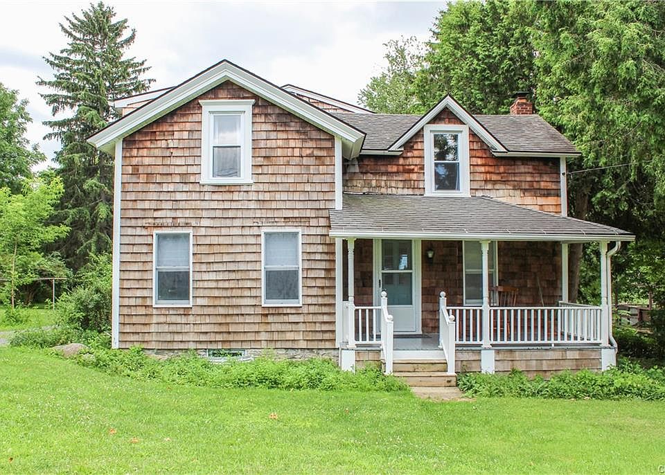1st image of 7492 James St