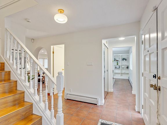 2nd image of 7362 Laburnum St