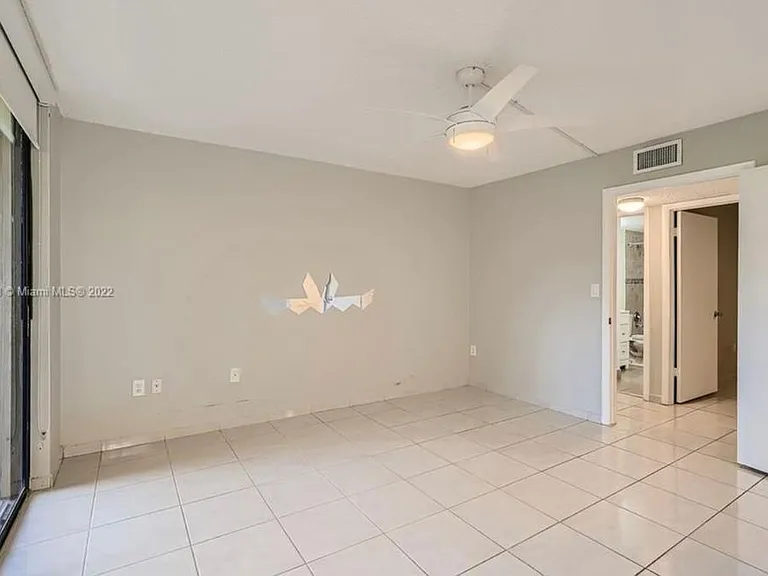 8015 SW 107th Ave #122 — Photo 18