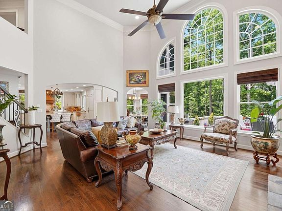 4th image of 630 Danas Ridge Dr