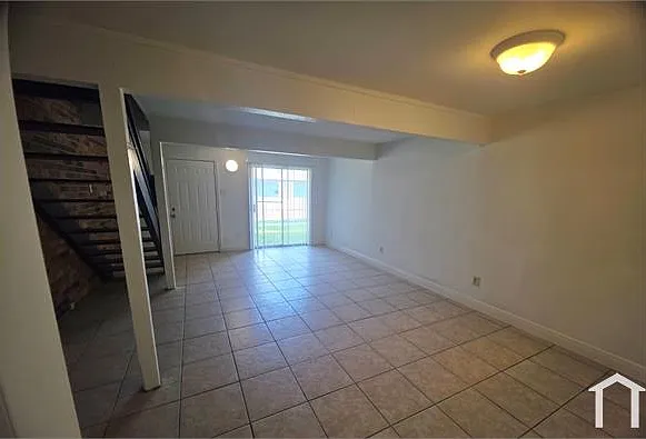 3315 Kabel Dr — Photo 3