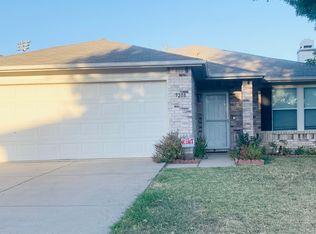 9208 Delano Ct, Fort Worth, TX 76244