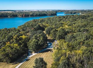 321 Lake Ln, Hillsboro, IL 62049