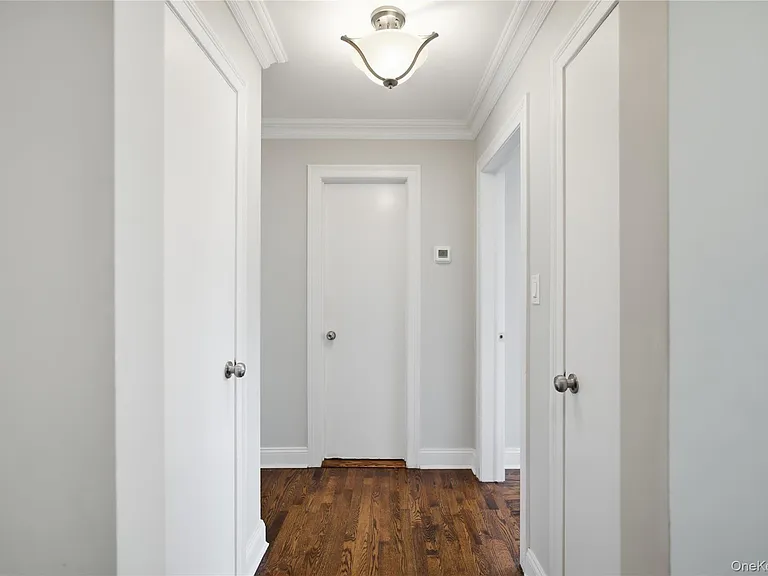 1641 Falmouth Ave — Photo 8