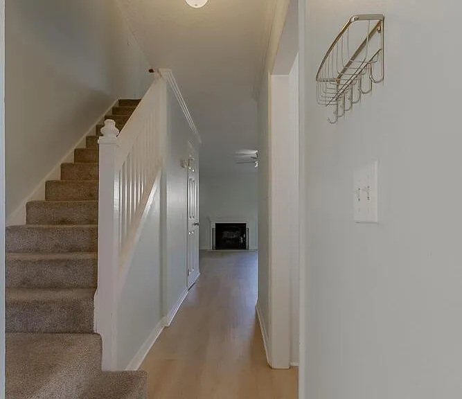 360 14th Ave S #E — Photo 15