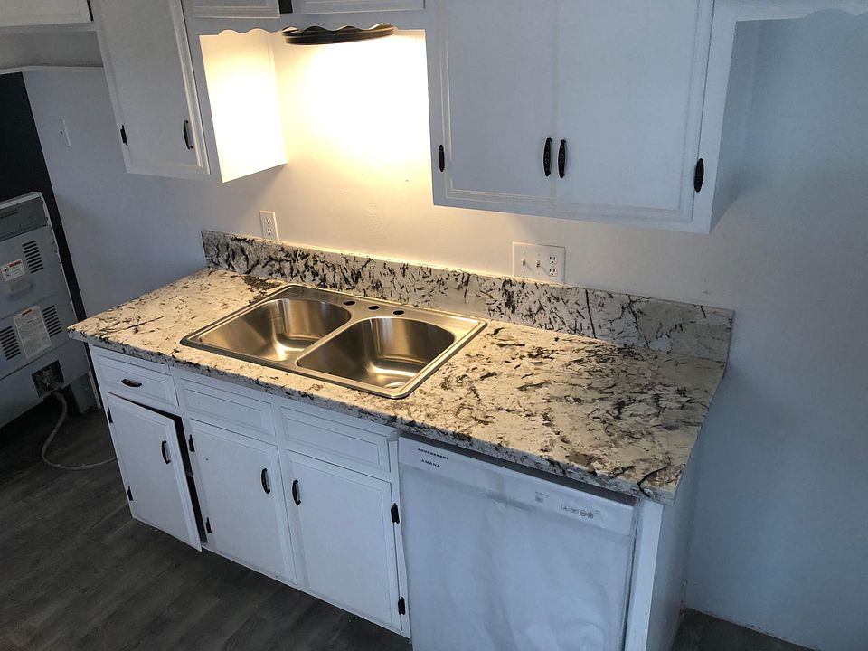Brand new granite, dishwasher and fridge