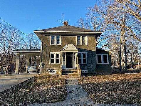 1st image of 102 W Church