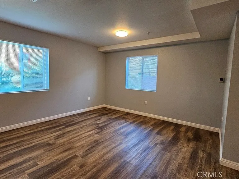 213 W 43rd Pl — Photo 18