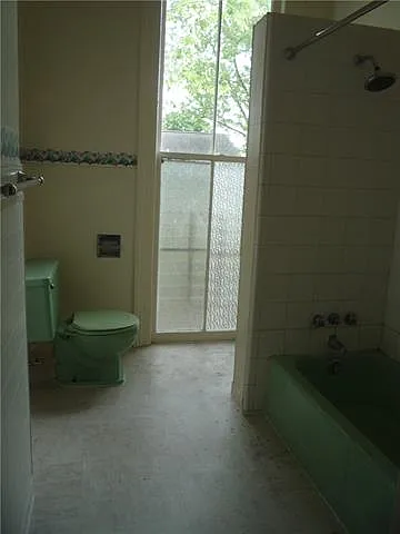 7733 Hampson St — Photo 24