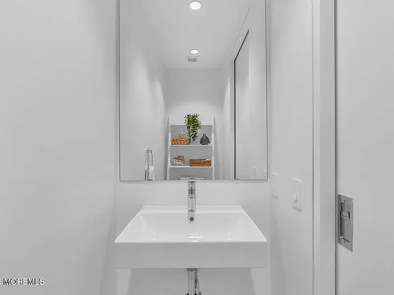 1101 Ocean Ave #1510 — Photo 18