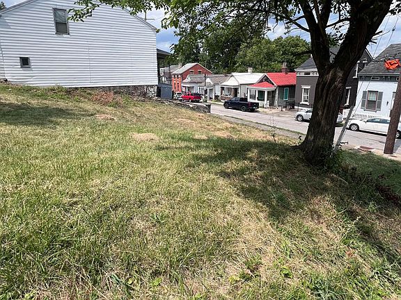 4th image of 1251 Hermes Ave