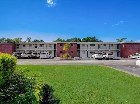 4560 Overlook Dr NE APT 164, Saint Petersburg, FL 33703