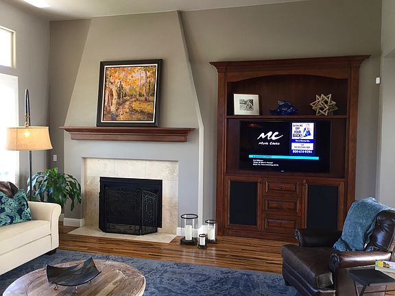 Custom mantle & ent. center