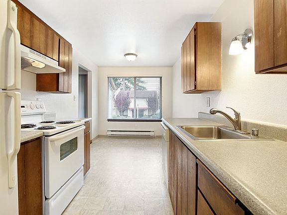 4th image of 322 9th Ave SE #16