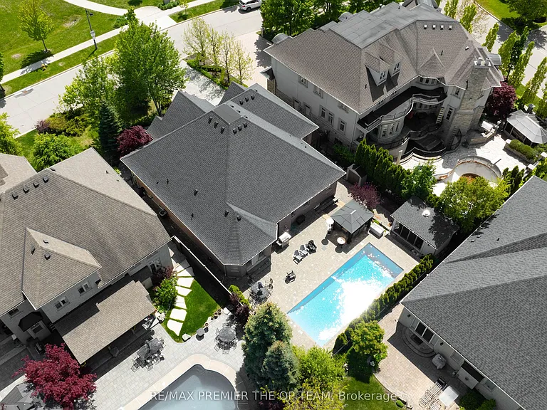 56 Park Ridge Dr #UPPER — Photo 35
