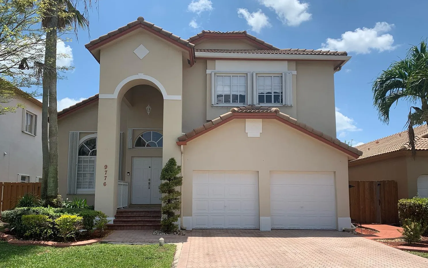4 bed, 2452 sqft, $4,950 — Photo 1