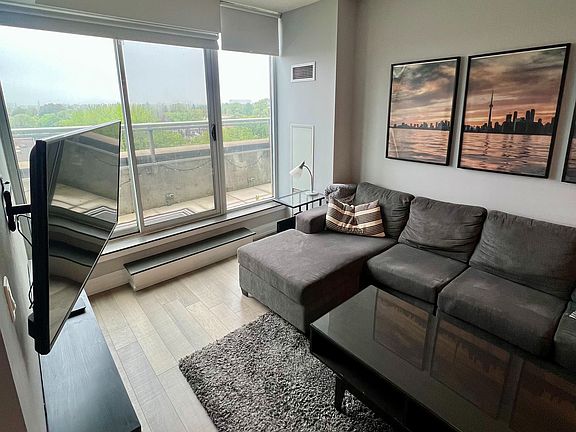 5th image of 3520 Danforth Ave #Penthouse 8